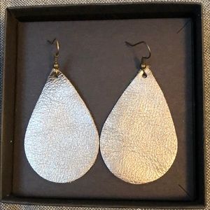 NWOT Gunmetal Teardrop Leather Earrings